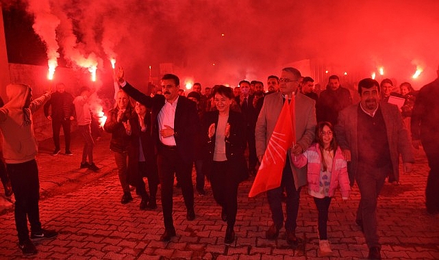 Başkan Kırgöz baba ocağı Salihler’e 1300 araçlı konvoyla çıkarma yaptı