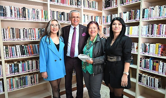 Başkan Topaloğlu’ndan ilçe halk kütüphanesine ziyaret