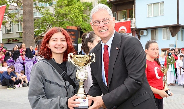19 Mayıs Atatürk’ü Anma Gençlik ve Spor Bayramı, Mudanya’da coşkuyla kutlandı. Mudanya meydanlarını, bayram sevinci sardı
